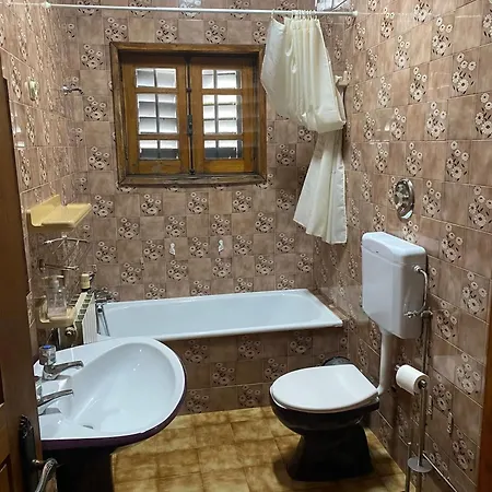 Comfortable With Private Pool In Braganca Macedo de Cavaleiros