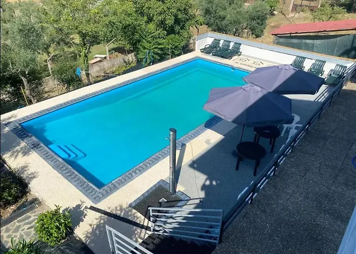 Comfortable With Private Pool In Braganca Macedo de Cavaleiros